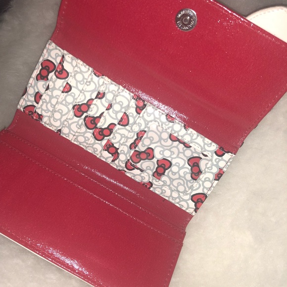 Hello Kitty Face Wallet - Picture 2 of 4